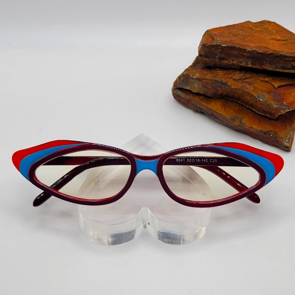 Kelsey Reader - Picture 5 of 5